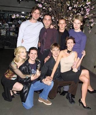 Queer-as-folk-cast-attend-gsociety-party-2001-013.jpg