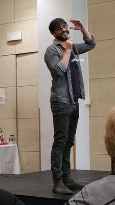 Bilbao-gale-harold-fanmeet-special-panel-by-monica-sep-26th-2015-010.jpg