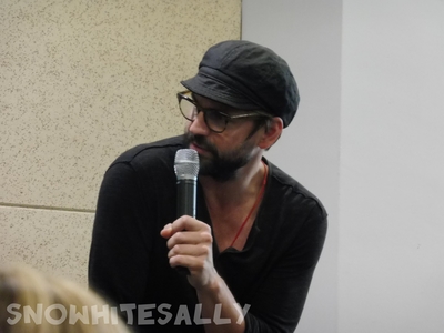 Bilbao-gale-harold-fanmeet-auction-panel-by-sally-sept-27th-2015-009.jpg