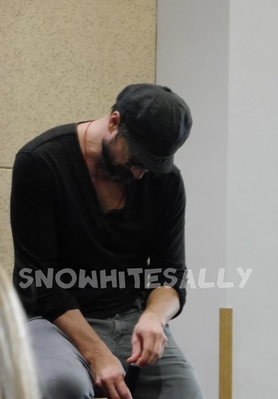 Bilbao-gale-harold-fanmeet-auction-panel-by-sally-sept-27th-2015-013.jpg
