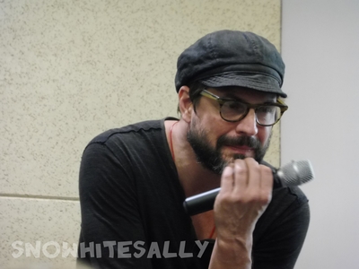 Bilbao-gale-harold-fanmeet-auction-panel-by-sally-sept-27th-2015-014.jpg