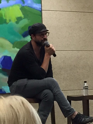 Bilbao-gale-harold-fanmeet-panel-by-betsy-sept-27th-2015-003.jpg