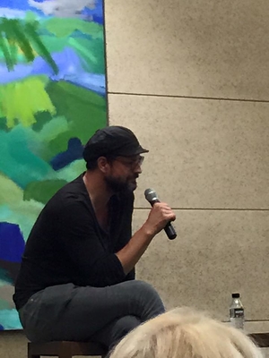 Bilbao-gale-harold-fanmeet-panel-by-betsy-sept-27th-2015-005.jpg