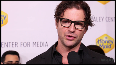 The-paley-center-for-media-benefit-gala-screencaps1-nov-12th-2014-015.png