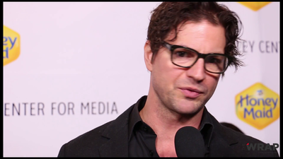 The-paley-center-for-media-benefit-gala-screencaps1-nov-12th-2014-019.png