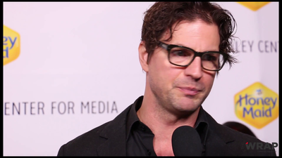 The-paley-center-for-media-benefit-gala-screencaps1-nov-12th-2014-020.png