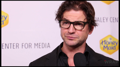 The-paley-center-for-media-benefit-gala-screencaps1-nov-12th-2014-022.png