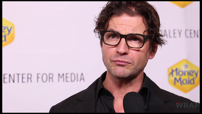 The-paley-center-for-media-benefit-gala-screencaps1-nov-12th-2014-023.png