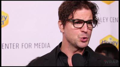 The-paley-center-for-media-benefit-gala-screencaps1-nov-12th-2014-027.png
