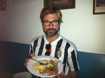 "This one's for @scolo no BBQ- mi gas from Takoba and... FORZA JUVE!!" - Posted on Twitter - June 6th, 2015
