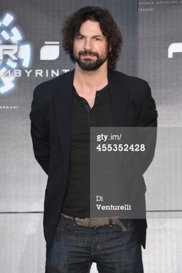Andron-press-conference-rome-arrivals-sept-13th-2014-005.jpg