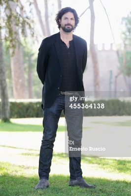 Andron-press-conference-rome-arrivals-sept-13th-2014-027.jpg