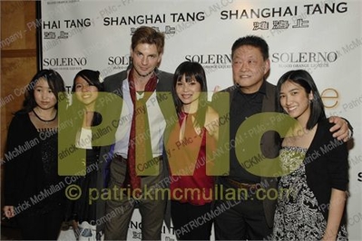 Falling-for-grace-premiere-asia-society-arrivals-jan-26th-2010-040.jpg