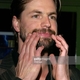 Wake-sneak-preview-hollywood-arrivals-may-27th-2004-007.jpg