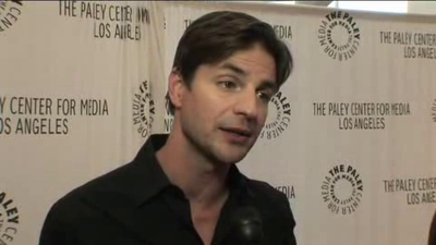 Hellcats-paleyfest-red-carpet-interview-part3-screencaps-sept-15th-2010-0186.png