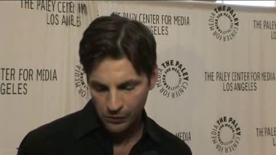 Hellcats-paleyfest-red-carpet-interview-part3-screencaps-sept-15th-2010-0764.png