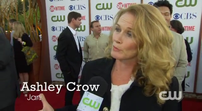 Tsc-tca-red-carpet-interview1-screencaps-aug-3rd-2011-003.png