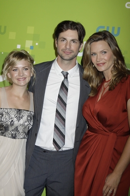 The-secret-circle-cw-upfront-arrivals-may-19th-2011-0020.jpg