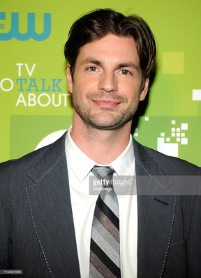 The-secret-circle-cw-upfront-arrivals-may-19th-2011-0100.jpg