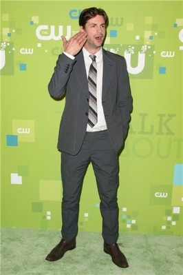 The-secret-circle-cw-upfront-arrivals-may-19th-2011-0119.jpg