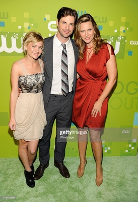 The-secret-circle-cw-upfront-arrivals-may-19th-2011-0130.jpg