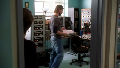 The-unit-1x10-screencaps-0083.png
