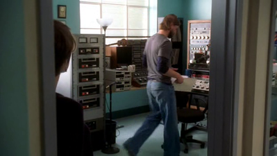 The-unit-1x10-screencaps-0085.png